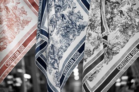 vrai ou faux foulard dior